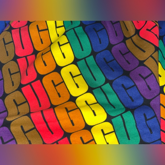 UGG Rainbow Shorts Sz M Unisex NWT - Picture 3 of 8